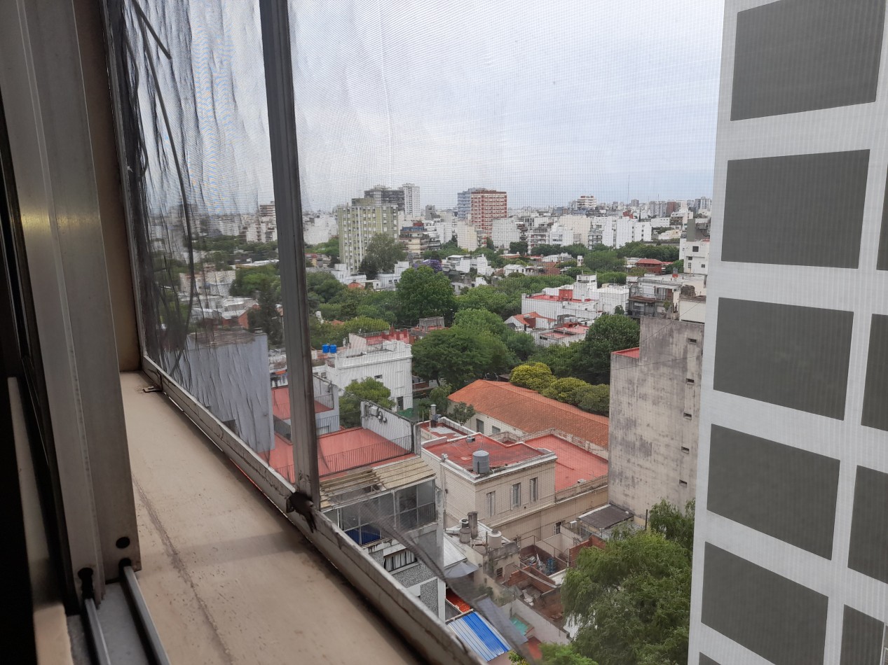 Vista abierta a la ciudad! 3 ambientes amoblado.