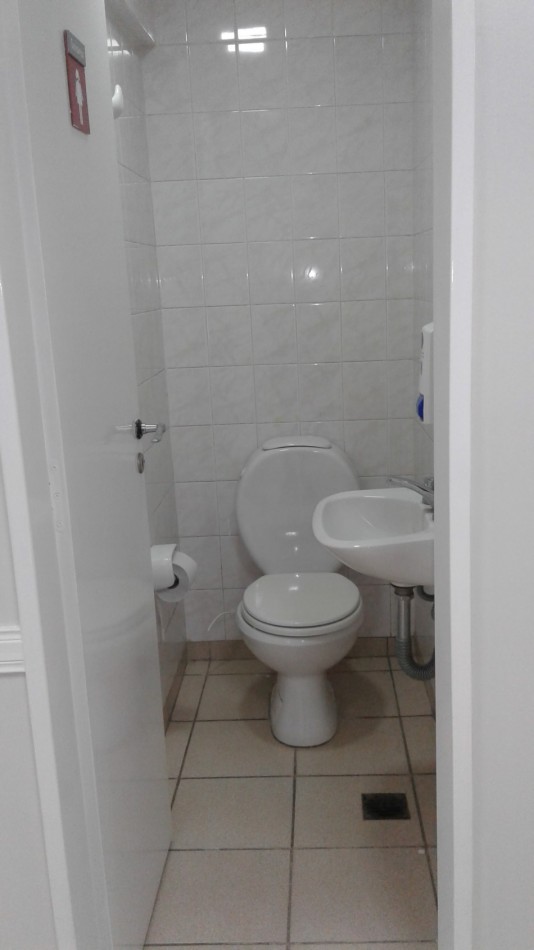 Elegante Piso para Consultorios para Centro Medico. Excelente Ubicacion!