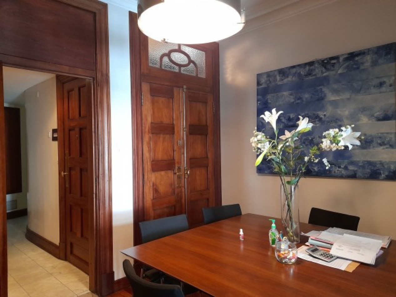 Departamento de estilo y categoria, cerca de "Paseo La Plaza".